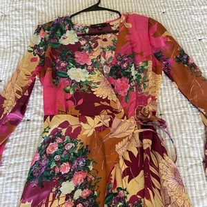 Put on a Smile Burgundy Floral Print Satin Wrap Maxi Dress size Small